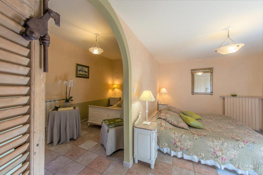 Mas De Foncaudette Bed and Breakfast Lourmarin Eksteriør billede
