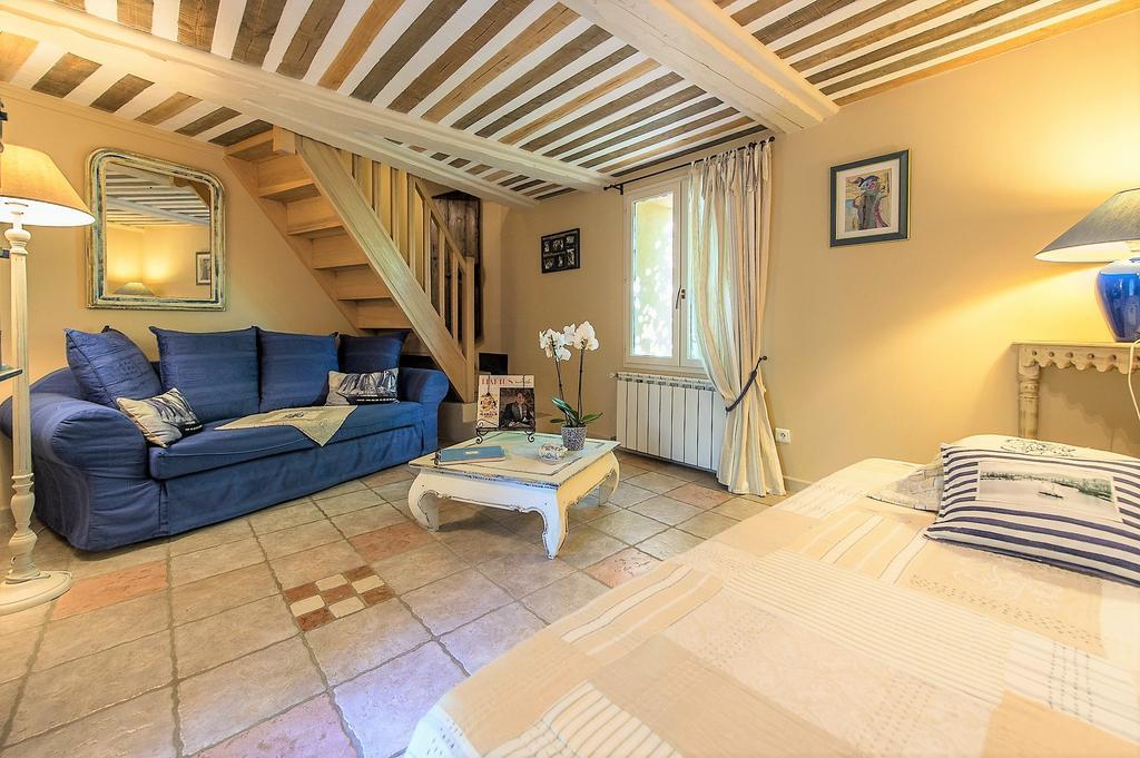 Mas De Foncaudette Bed and Breakfast Lourmarin Eksteriør billede