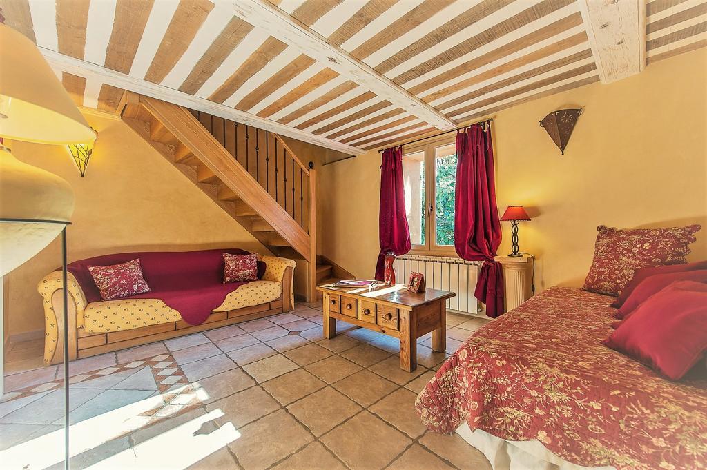 Mas De Foncaudette Bed and Breakfast Lourmarin Eksteriør billede